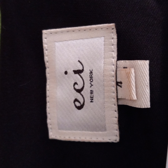 eci NY Plum Rosette Plaid Top Size 4 - Picture 5 of 7